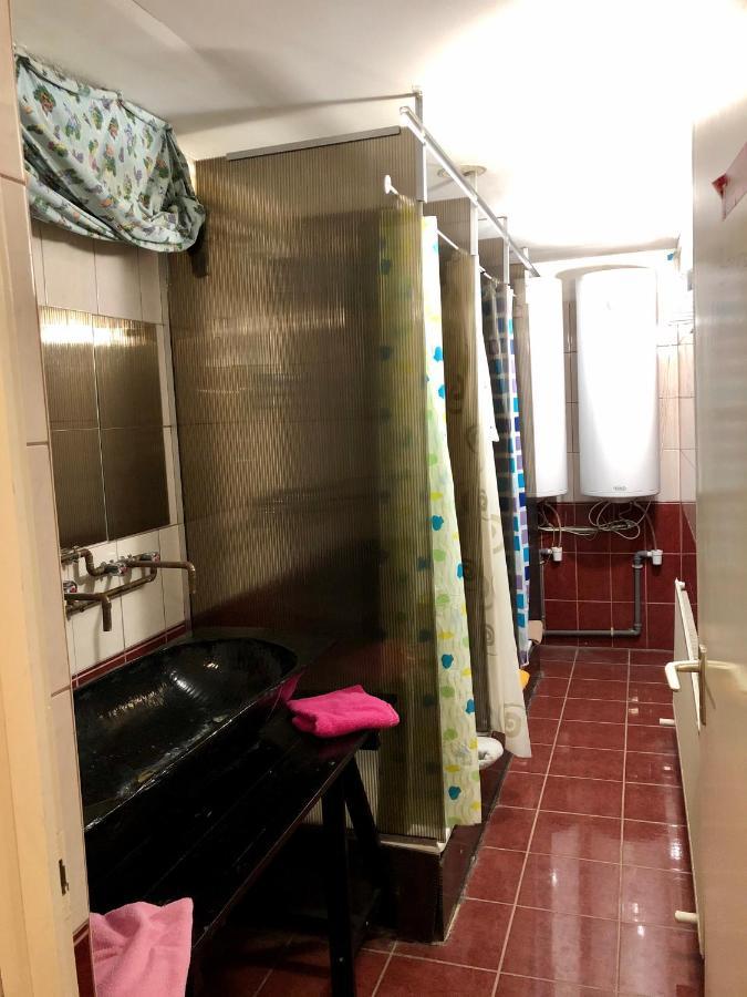 Whole Basement Former Pub3 For Bachelor / Bachelorette Party บูดาเปสต์ ภายนอก รูปภาพ