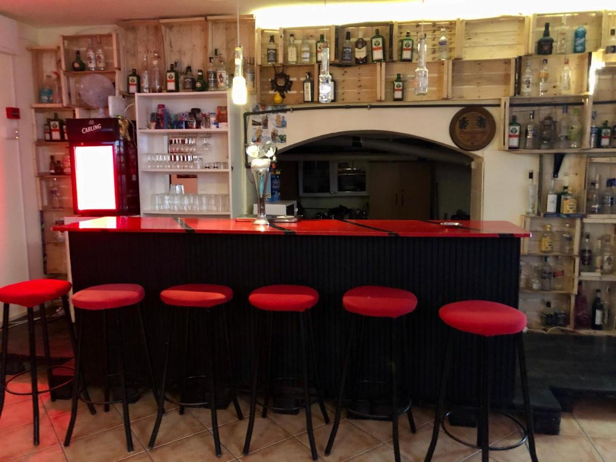 Whole Basement Former Pub3 For Bachelor / Bachelorette Party บูดาเปสต์ ภายนอก รูปภาพ
